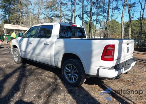 2021 Ram 1500 Laramie 4X4 5'7 Box z USA, uszkodzony, nr VIN 1C6SRFJT6MN513988